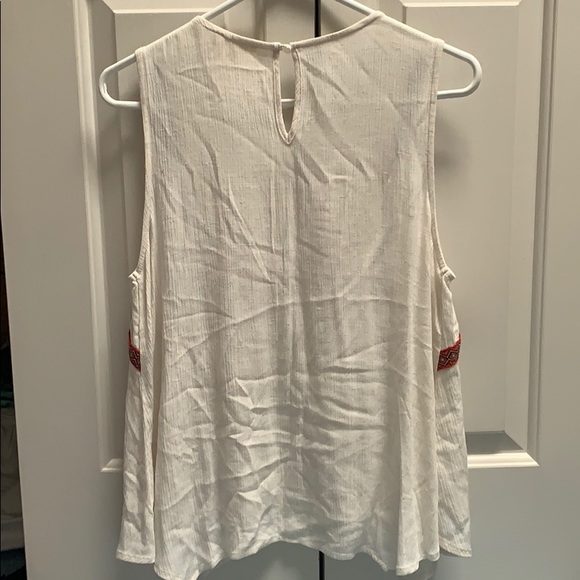 White boho detailed chest tank top - Picture 3 of 3